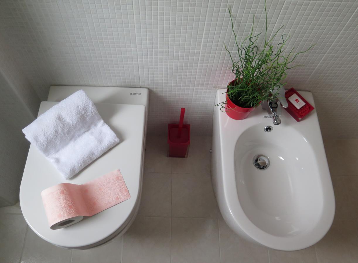 Apt Re Di Roma Bagian luar foto